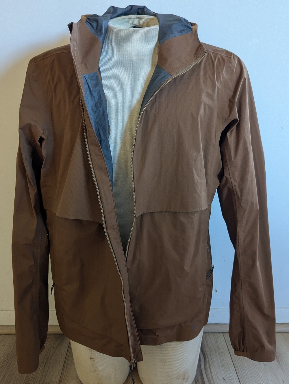 Janji Brown Men's Hooded Running Jacket